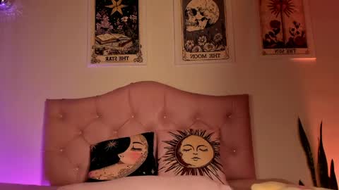 effy online show from April 5, 3:49 am