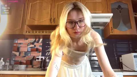 Eileen online show from May 4, 3:21 am
