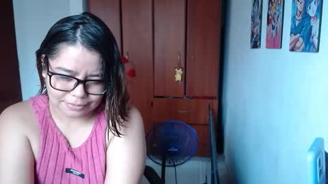 eimy_saenzz online show from March 16, 4:00 pm