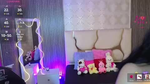 ela_tay1 online show from May 16, 7:24 pm