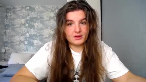 Elanis online show from April 1, 12:50 pm