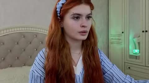elariscrowe online show from June 14, 7:42 am