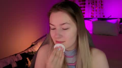 Elina online show from April 6, 4:34 am