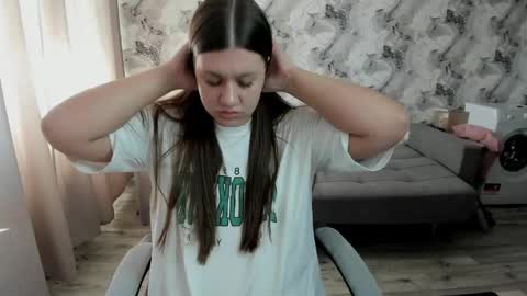 Aletta Oushen online show from March 30, 9:42 am