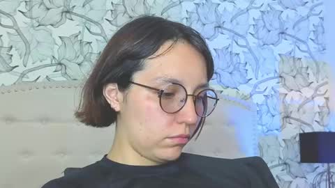 Eliza online show from April 16, 8:08 pm