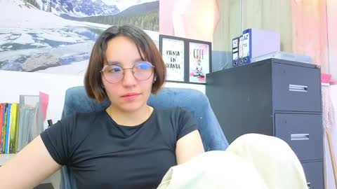 Eliza online show from May 29, 5:33 pm