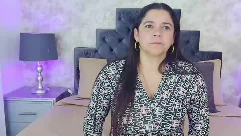 Elizabeth online show from May 31, 3:07 pm
