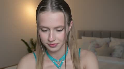 Ella online show from June 12, 7:00 pm