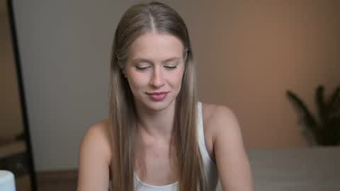 Ella online show from June 29, 7:24 pm