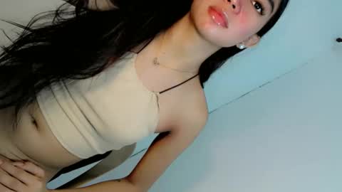 ella_walkerxxx online show from May 23, 3:38 am