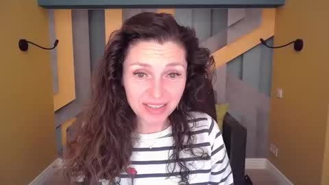 EllaLongs online show from April 15, 11:33 am