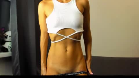 ellen_flow online show from May 4, 9:29 pm