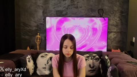 elly_ary online show from March 31, 12:10 am