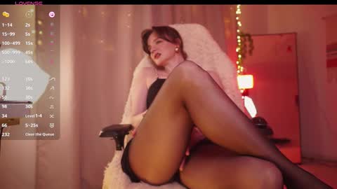 Elly online show from February 21, 3:57 pm