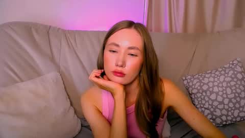  Elly  online show from March 22, 8:20 am