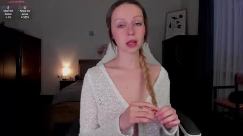 Emilie online show from January 16, 4:58 pm