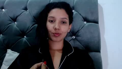 emili riders online show from February 23, 6:22 am