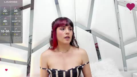 emily_collins1_ online show from May 29, 6:33 am