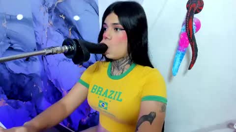 emily_evol online show from July 1, 11:53 am