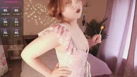 emily_relishh online show from May 1, 1:14 pm
