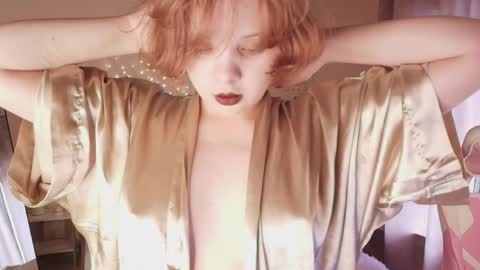 emily_relishh online show from April 29, 1:25 pm