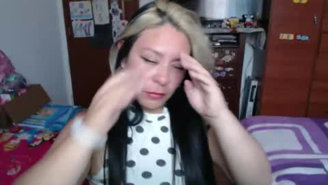 Emily online show from February 4, 9:07 pm