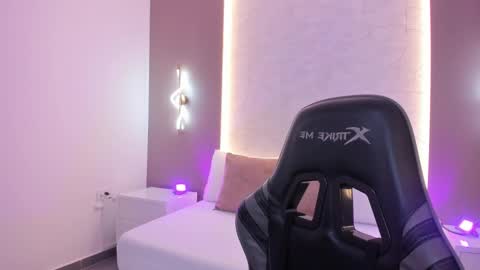 emily_tolson online show from March 19, 7:51 pm