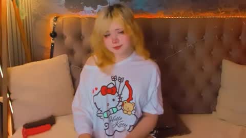 Baby Emelli online show from May 6, 7:23 am