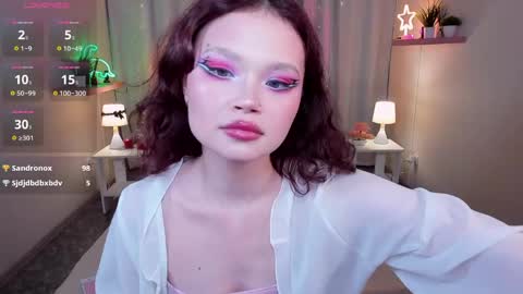 Emilyhaves online show from June 4, 3:38 pm