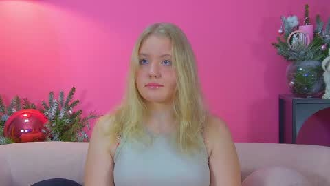 Emily online show from December 15, 6:24 pm