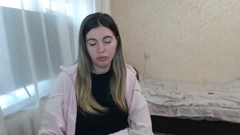 emilyfork online show from April 17, 6:04 am