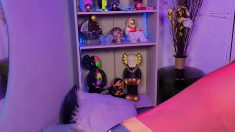 VALEEEN online show from March 13, 5:14 pm