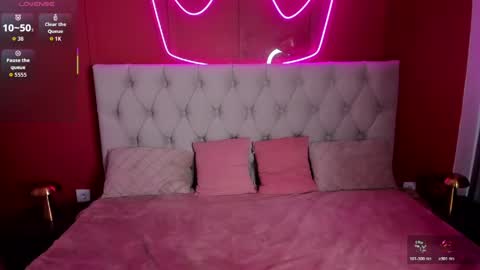 emilymagnificent online show from May 16, 2:03 am