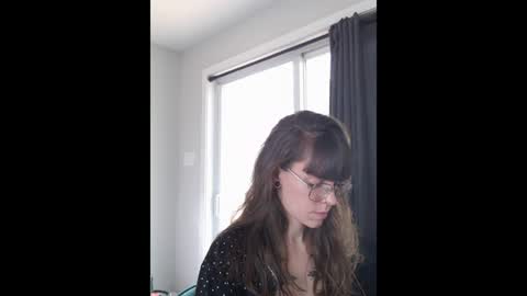 emilynana8 online show from April 6, 8:10 pm