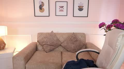 emma__walkerr_ online show from June 2, 3:02 pm