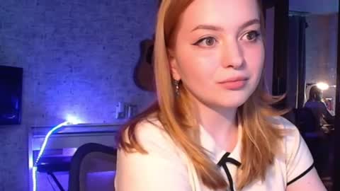 Emma and July online show from June 6, 12:22 pm