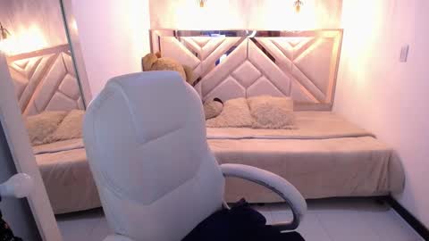 emma online show from March 23, 3:12 am