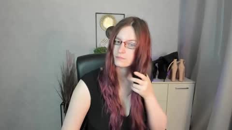 emma online show from April 9, 5:21 am