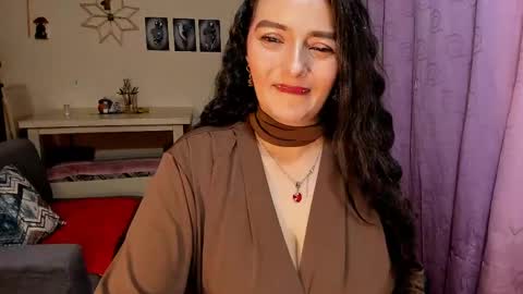  emma luxy online show from April 11, 4:40 am