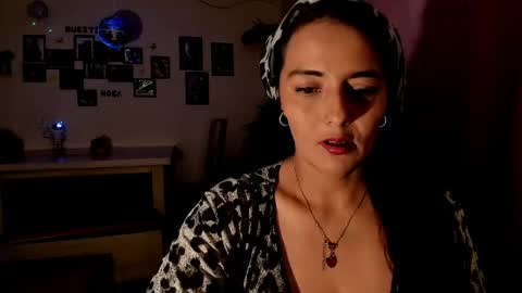  emma luxy online show from April 6, 4:23 am