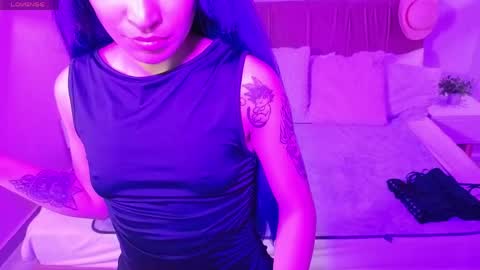 Emma online show from March 30, 7:02 pm