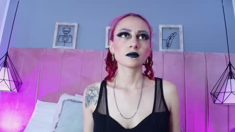 Emma online show from December 11, 7:46 pm