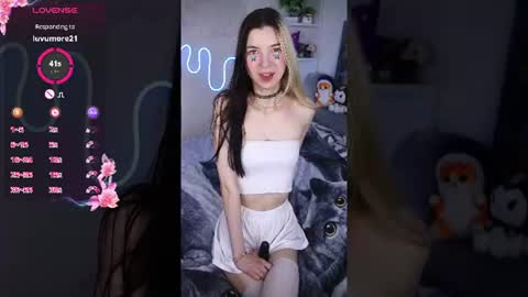 emmie_everly online show from July 27, 1:19 pm