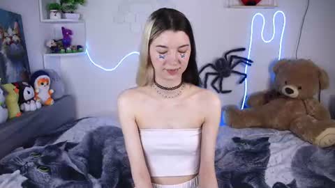 emmie_everly online show from July 26, 12:35 pm