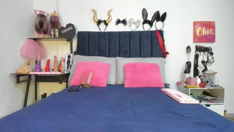          online show from March 28, 12:37 pm