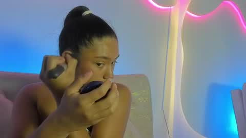 EMMILY online show from June 19, 1:58 pm