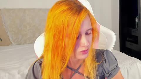 Emmylie online show from May 2, 11:13 am