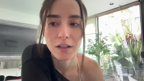 Eimi3 online show from April 3, 9:35 pm