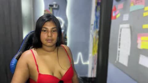 enmmy_2000 online show from March 6, 5:41 pm