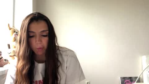 Vanessa online show from June 25, 11:56 am